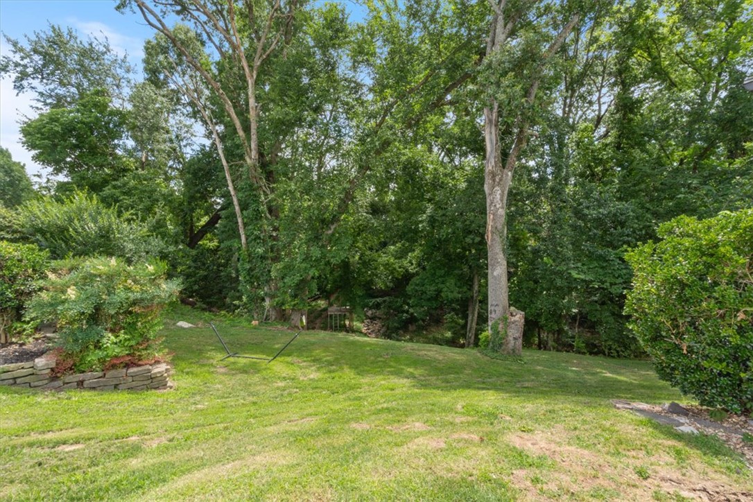 405 NW Grist Mill