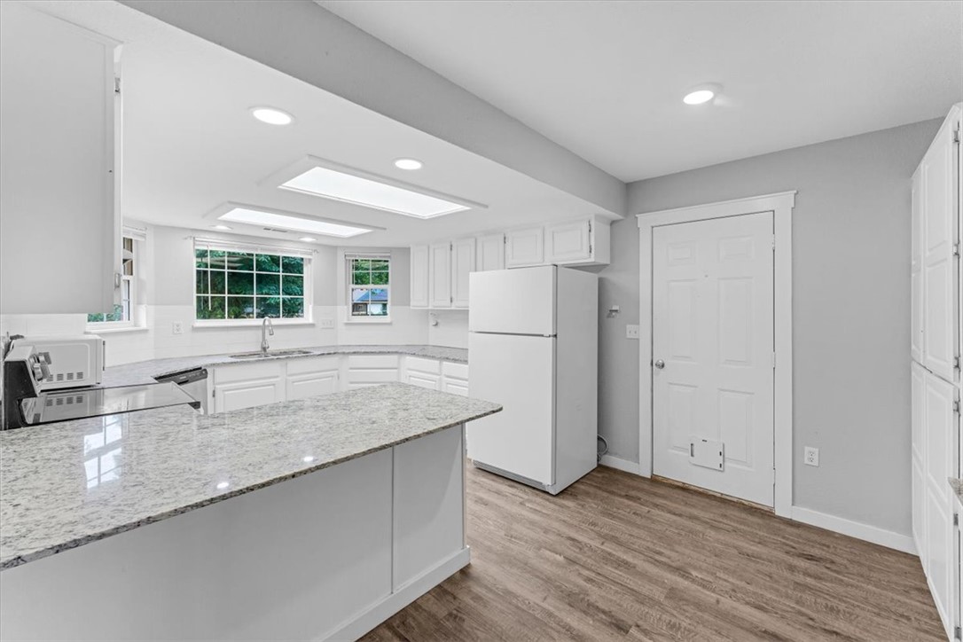 825 Mockingbird Lane