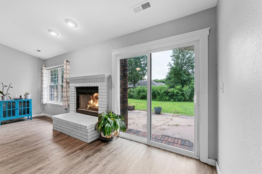 825 Mockingbird Lane