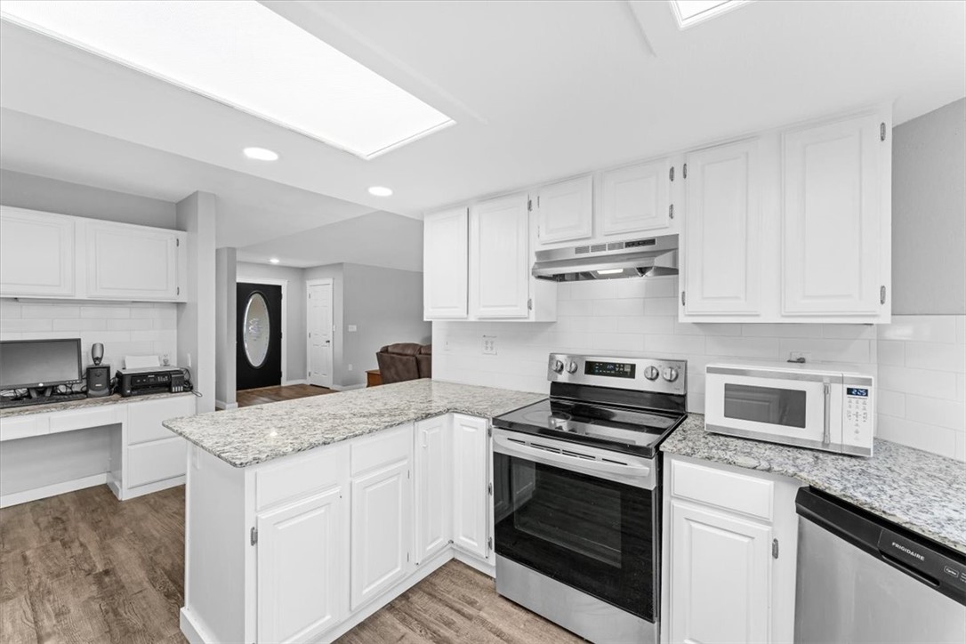 825 Mockingbird Lane