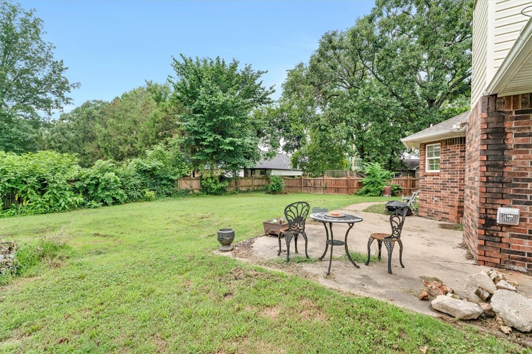 825 Mockingbird Lane