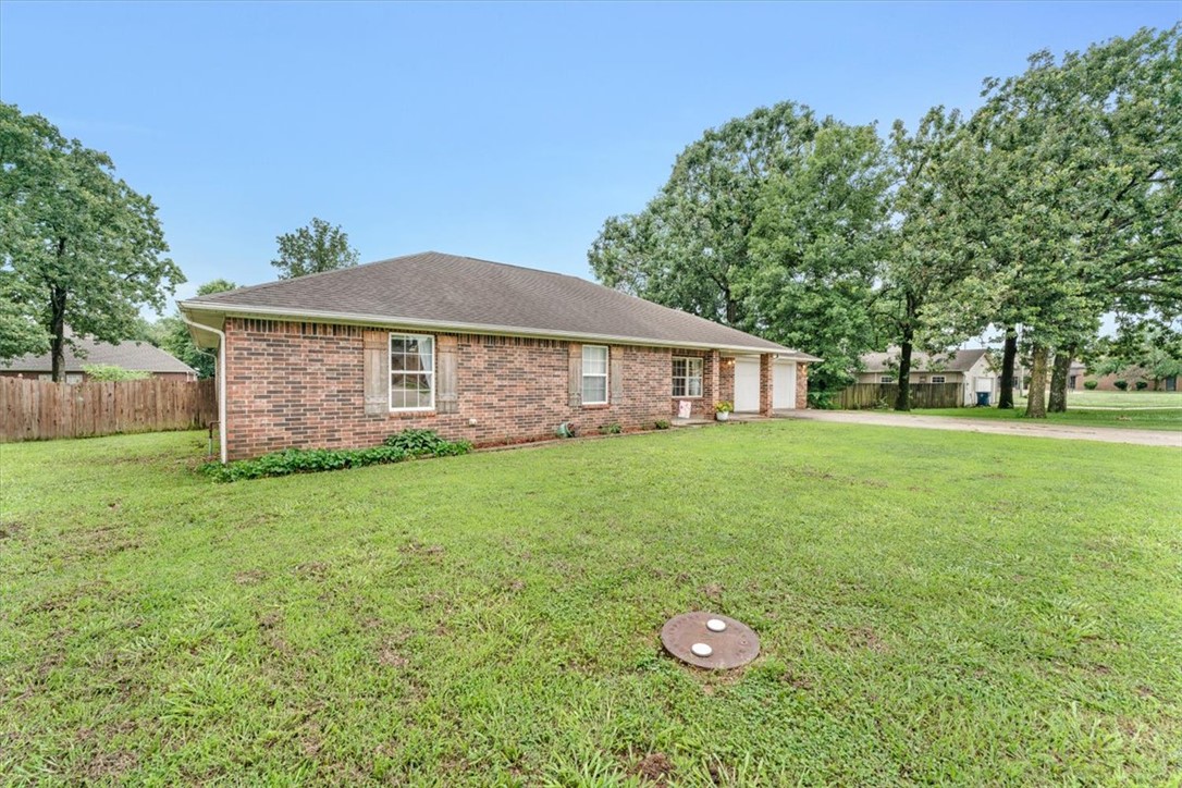 825 Mockingbird Lane