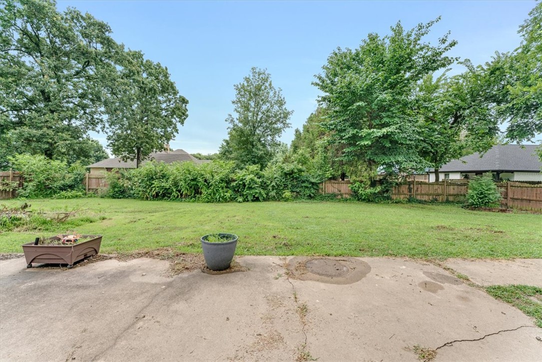 825 Mockingbird Lane