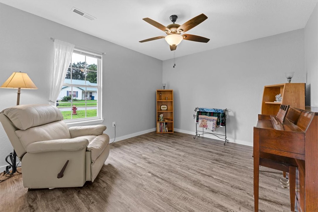 825 Mockingbird Lane