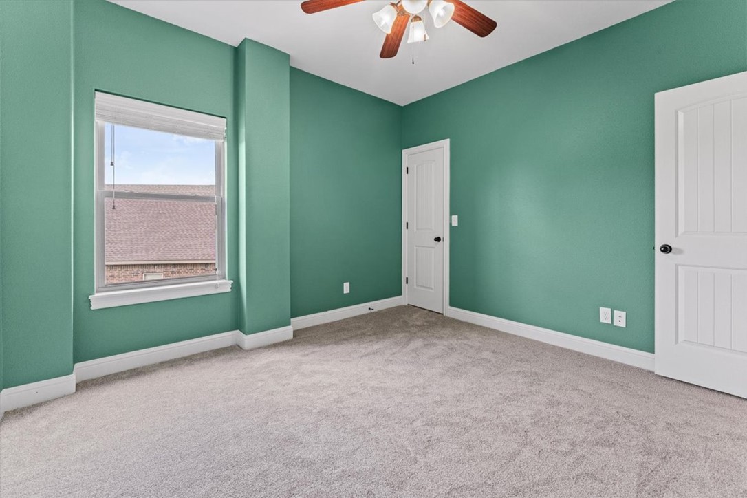 1402 Gooseneck Lane