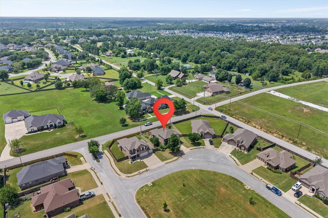 1402 Gooseneck Lane