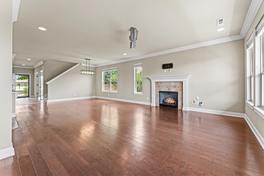 1402 Gooseneck Lane