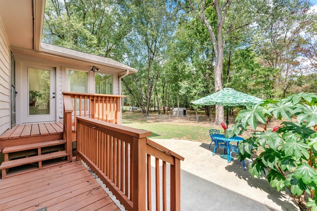 2738 W White Oak Street