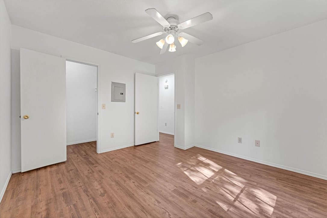 1246 N Iron Horse Drive