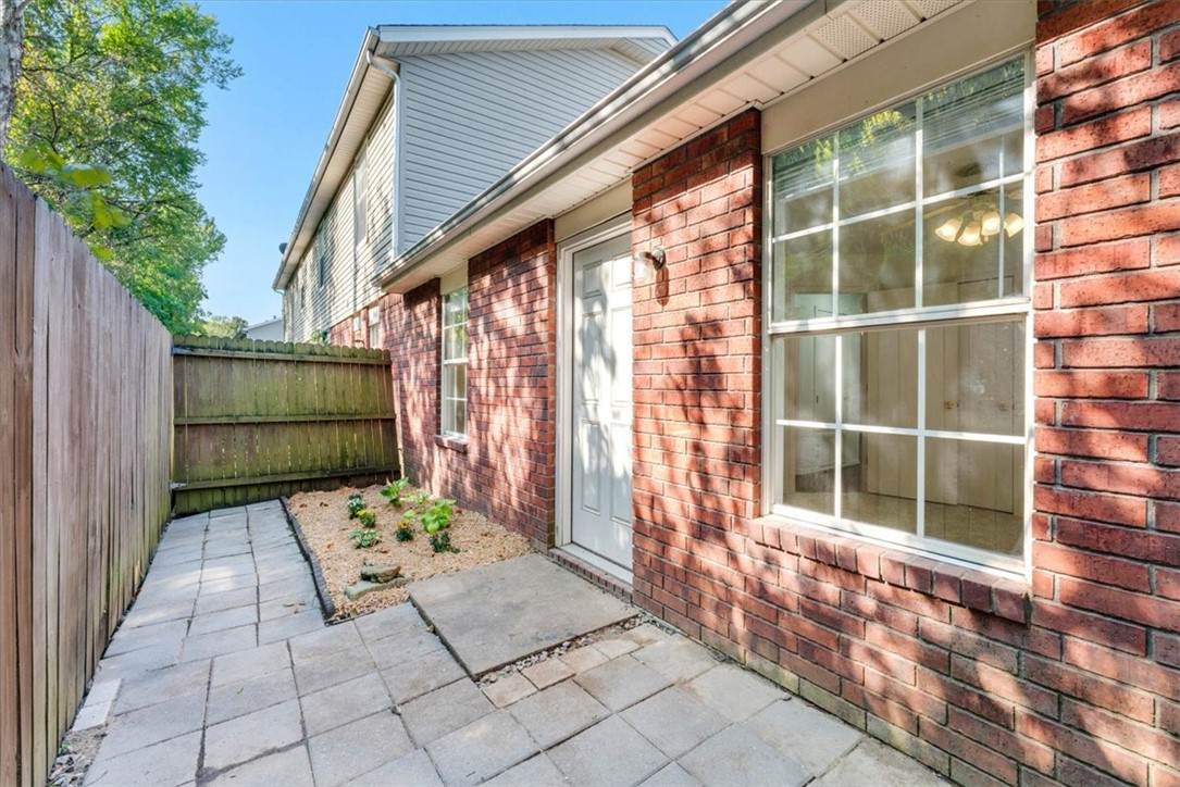 1246 N Iron Horse Drive