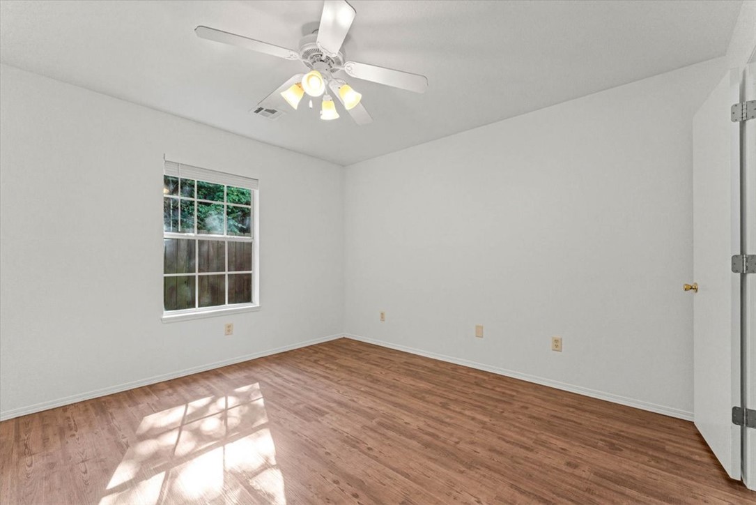 1246 N Iron Horse Drive