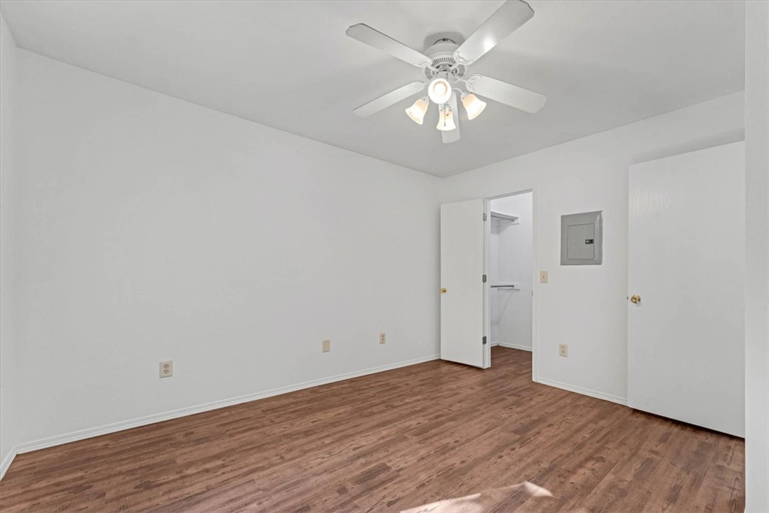 1246 N Iron Horse Drive