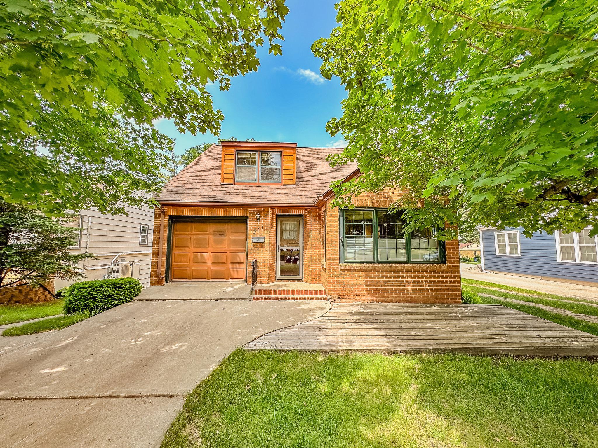 223 Lake Avenue