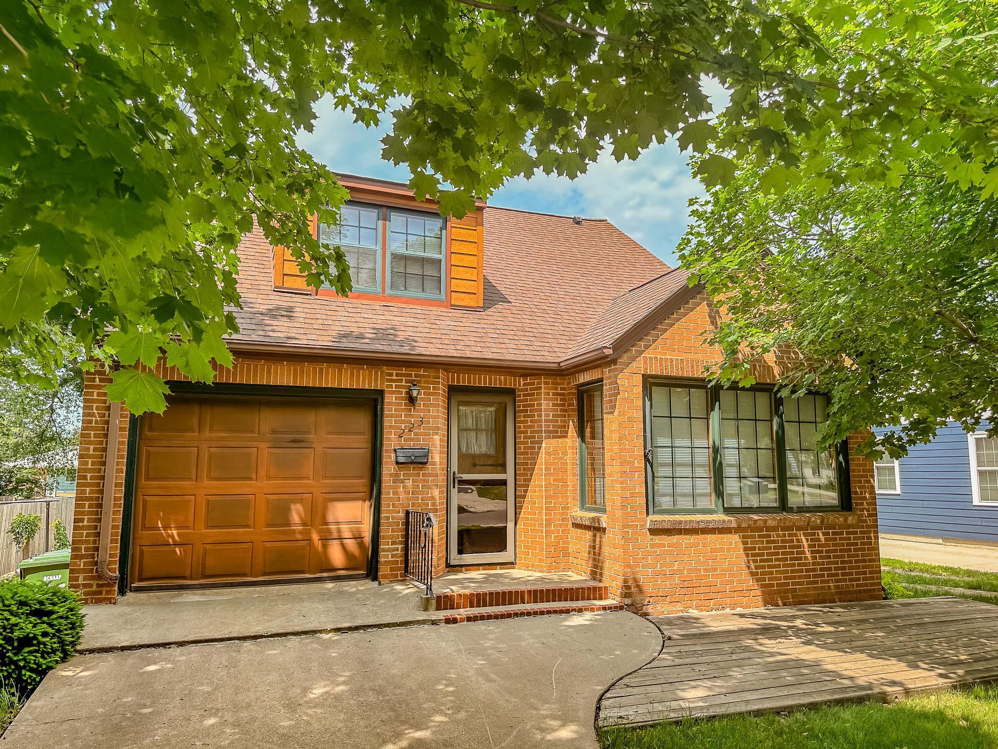 223 Lake Avenue