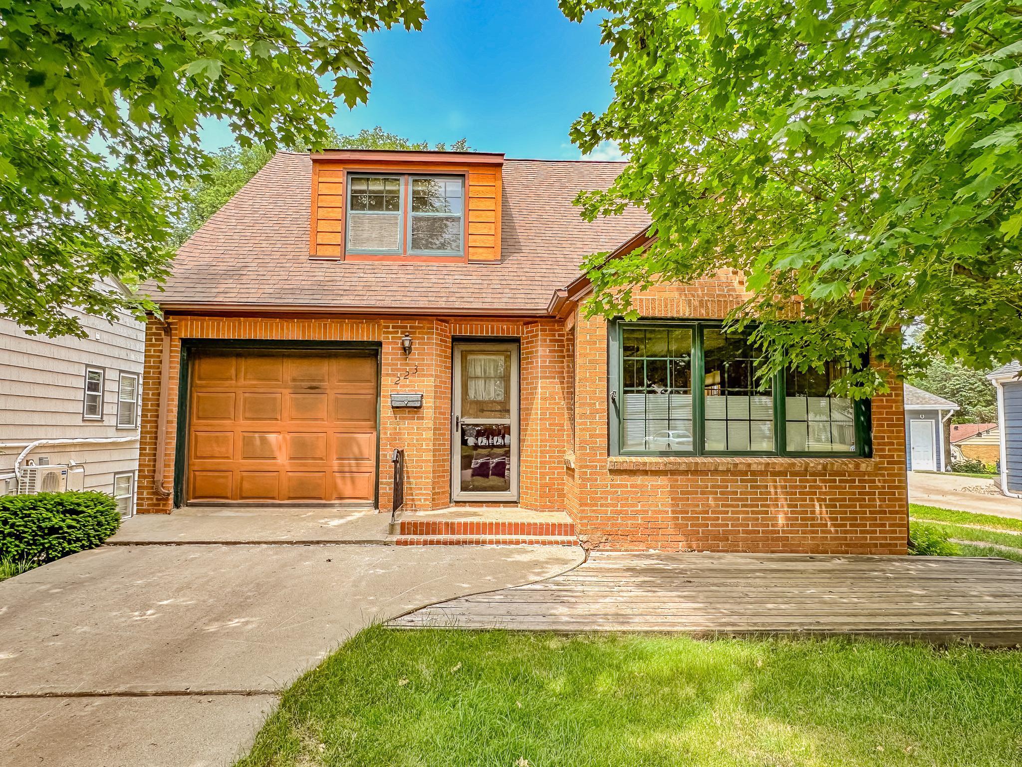 223 Lake Avenue