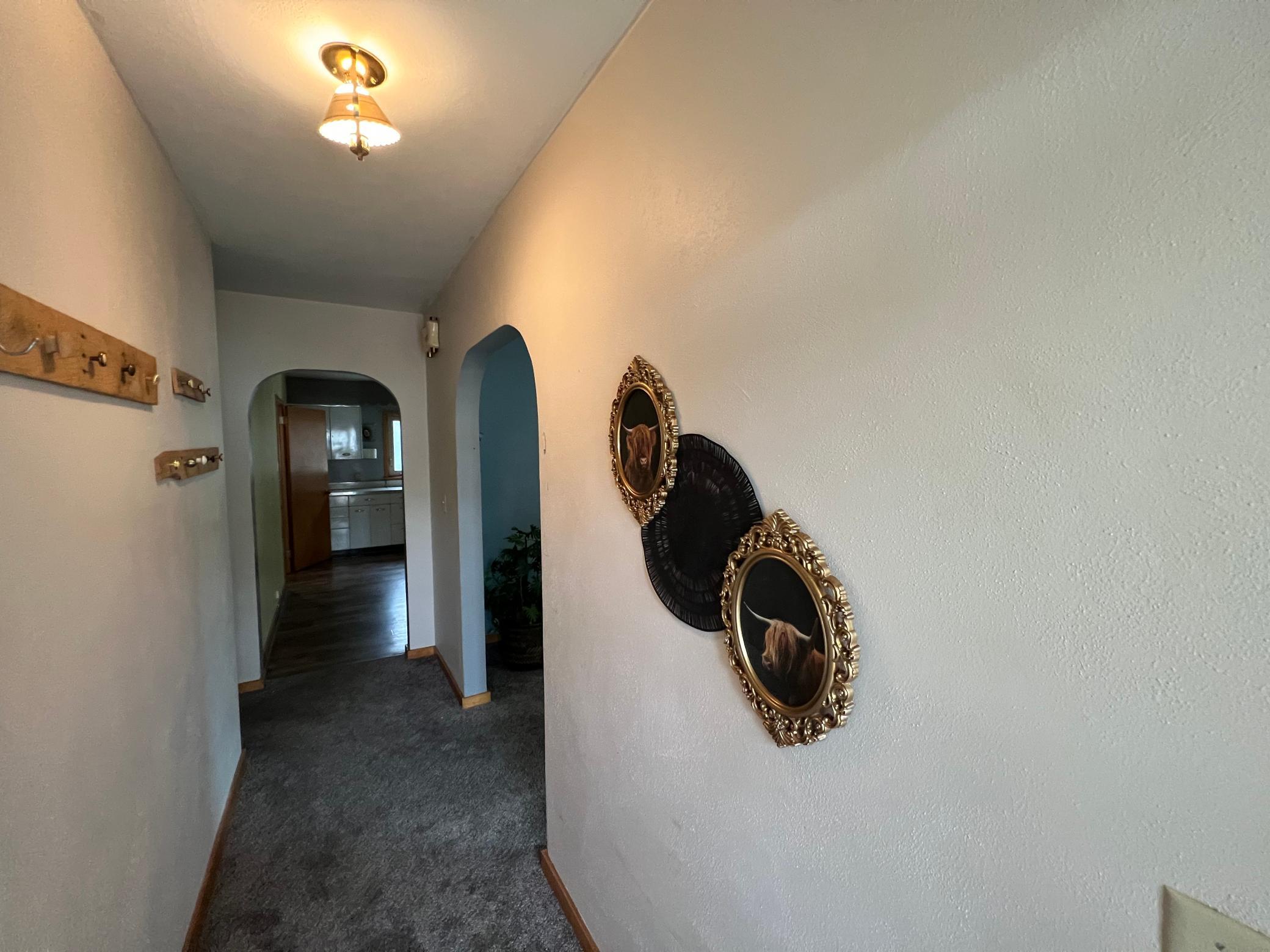 406 Lafayette Avenue S