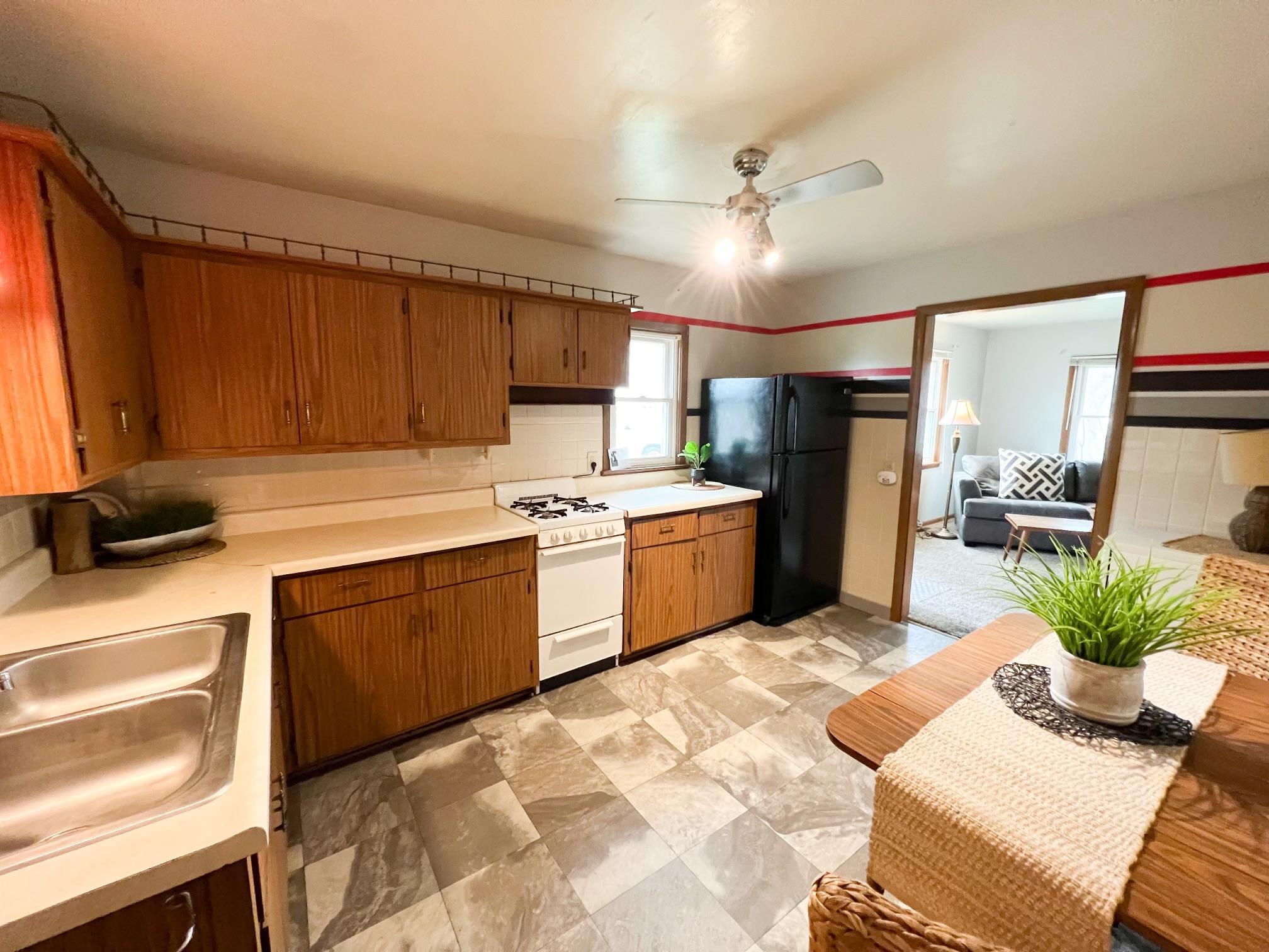 808 Pershing Boulevard