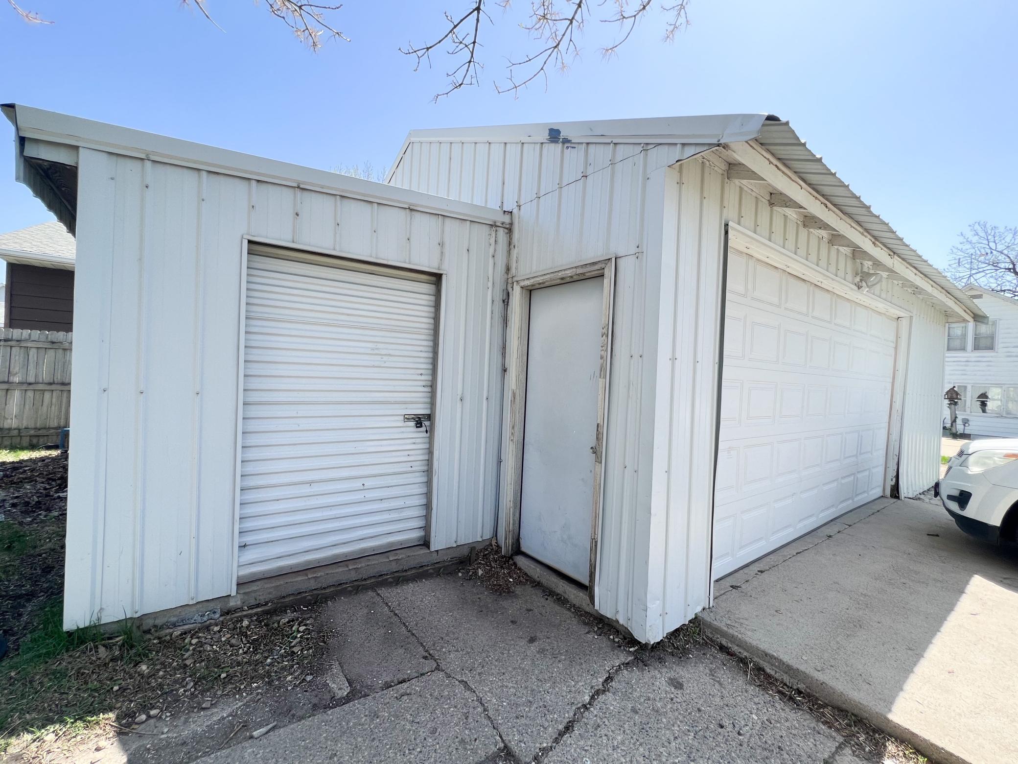 1200 Sherwood Street