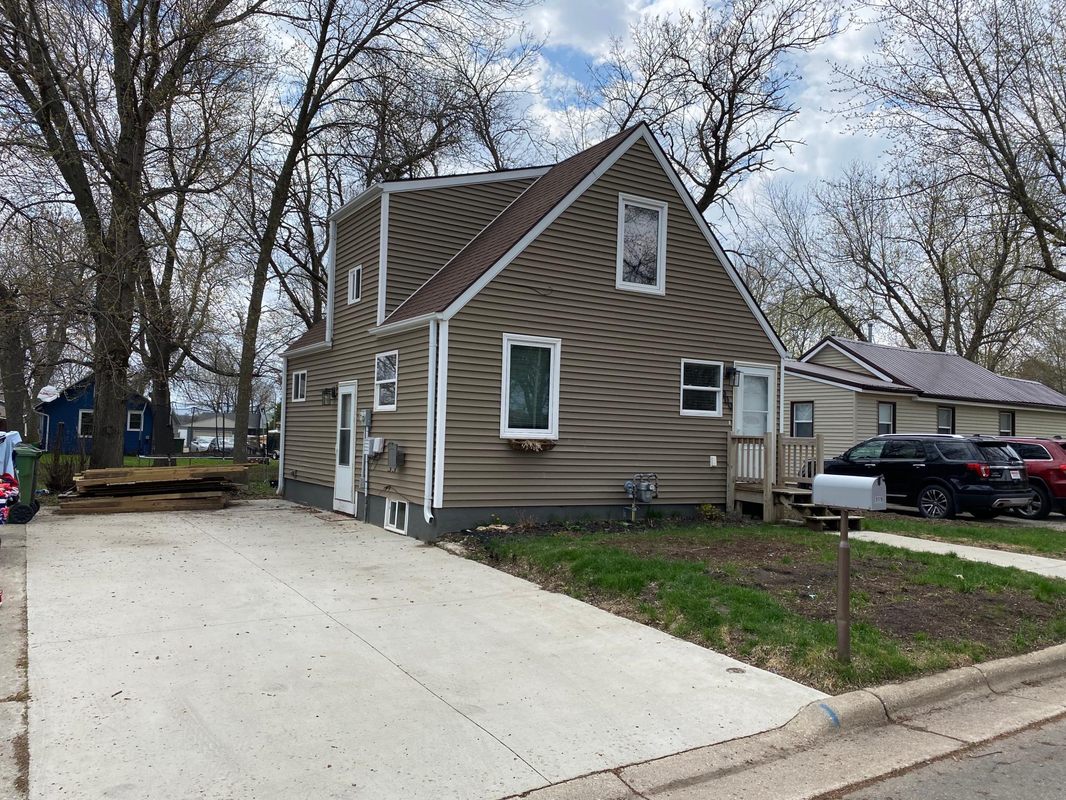 909 Betty Avenue