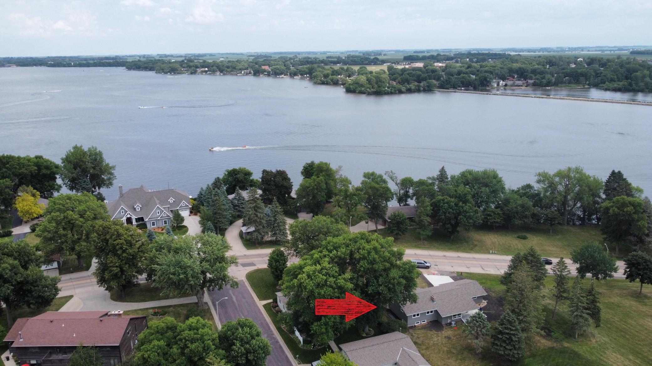 810 W Shore Drive