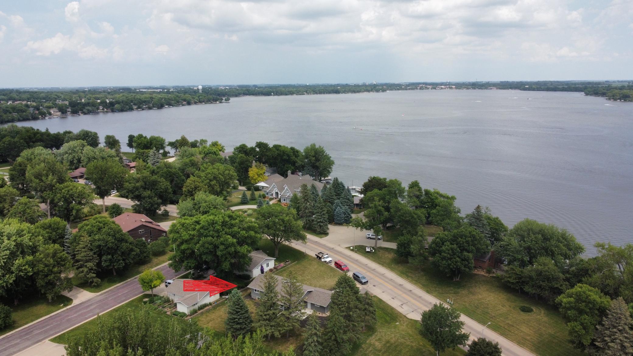 810 W Shore Drive