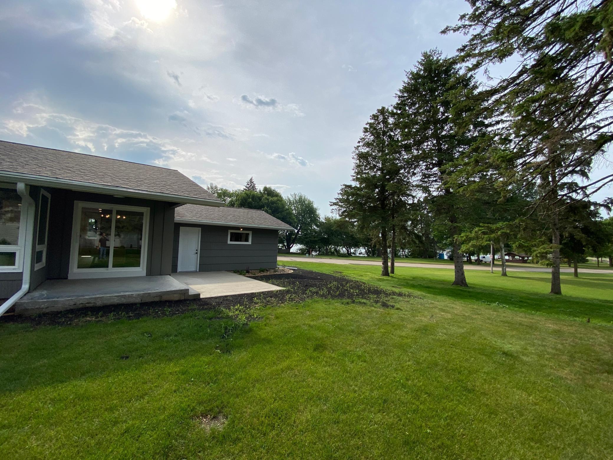 810 W Shore Drive