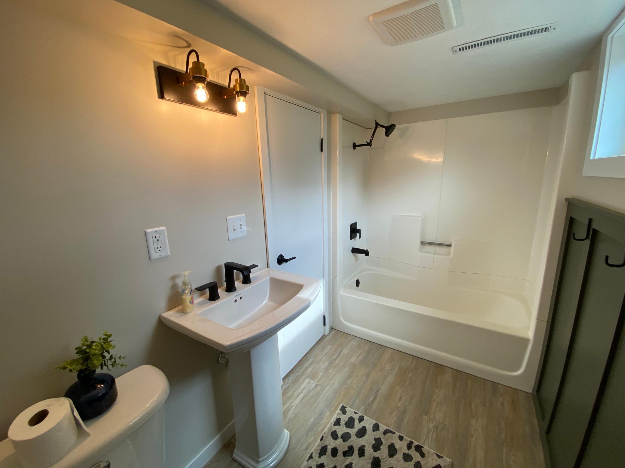 810 W Shore Drive