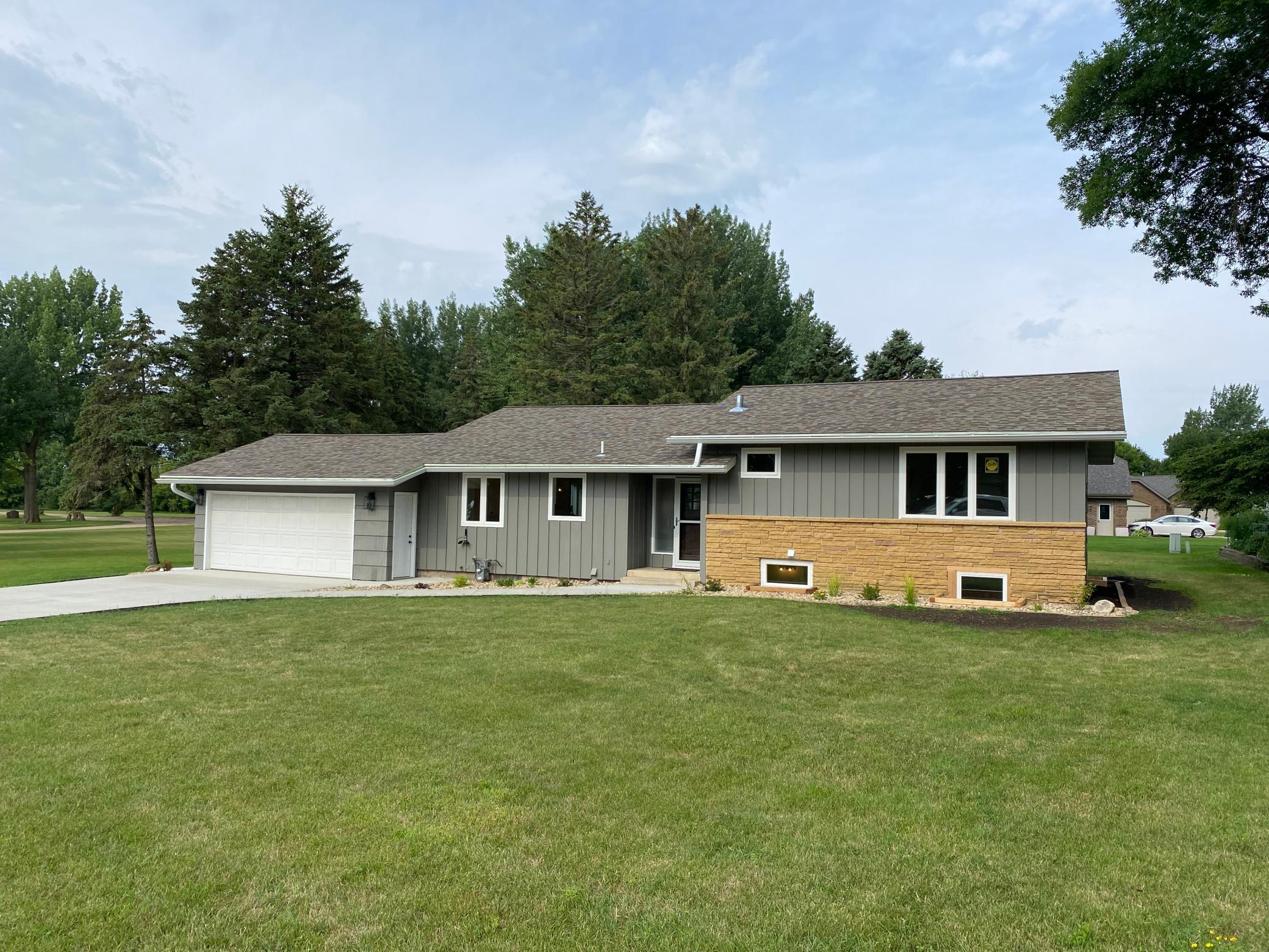 810 W Shore Drive