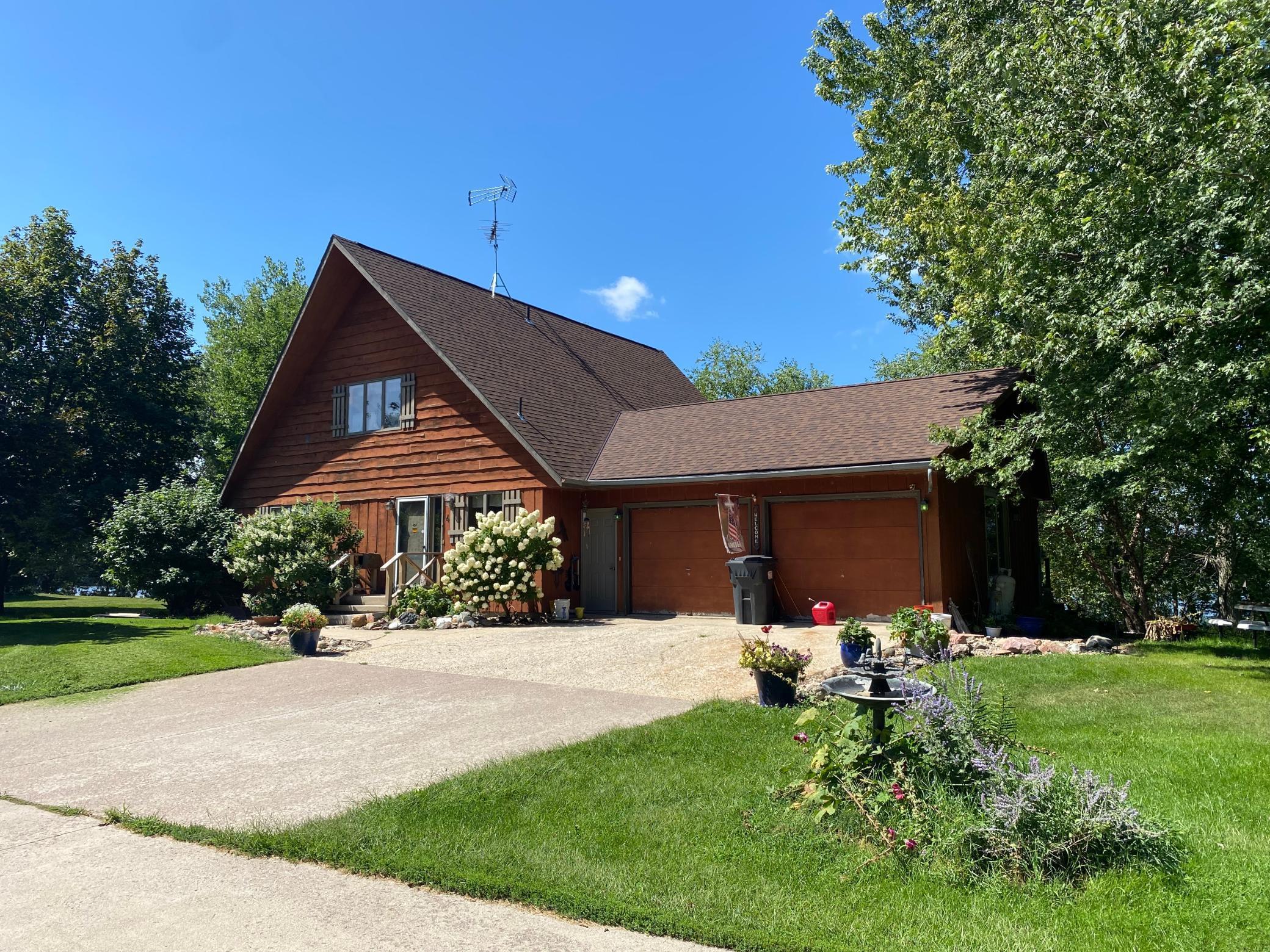 4 Lakeview Drive