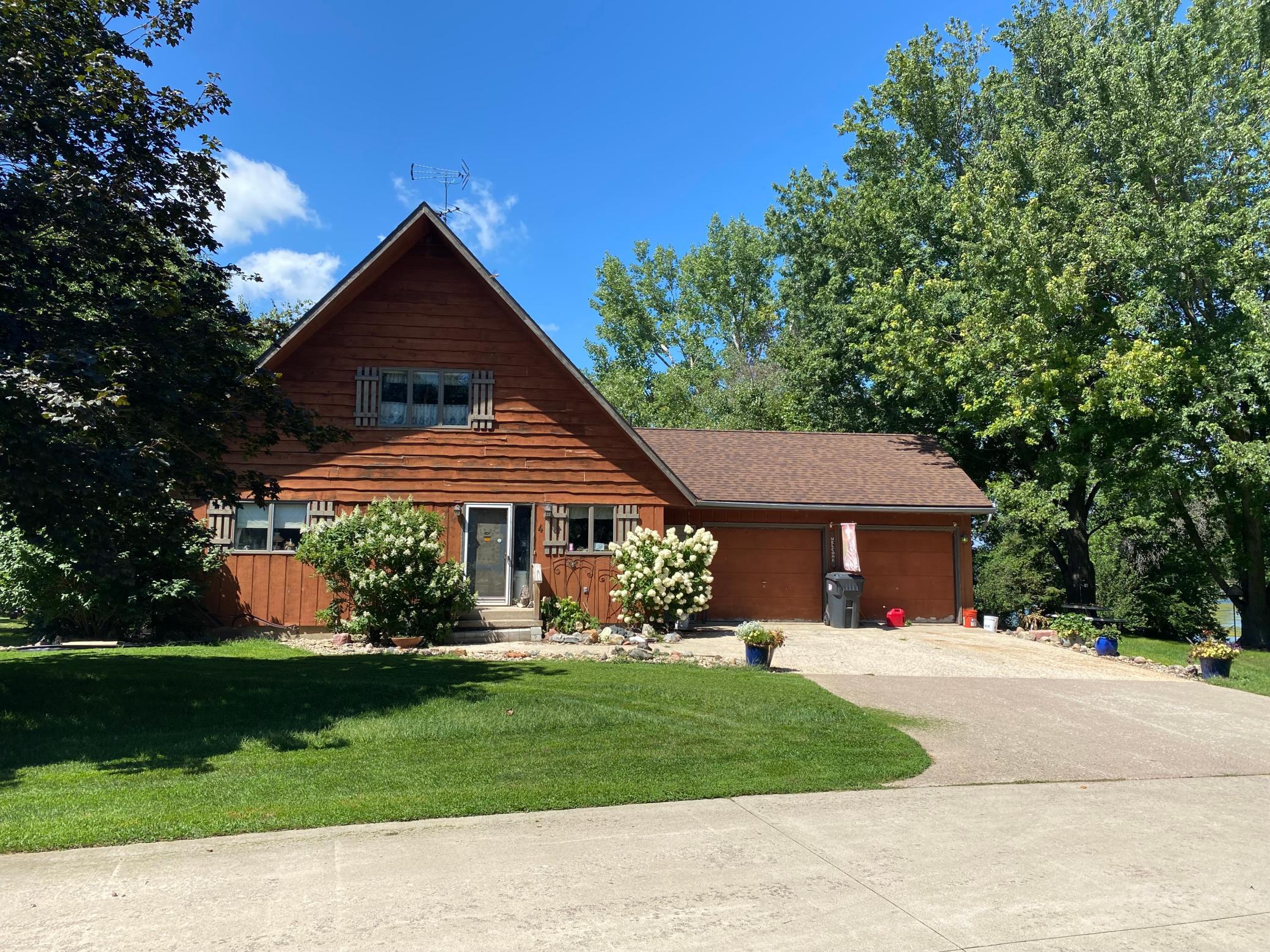 4 Lakeview Drive