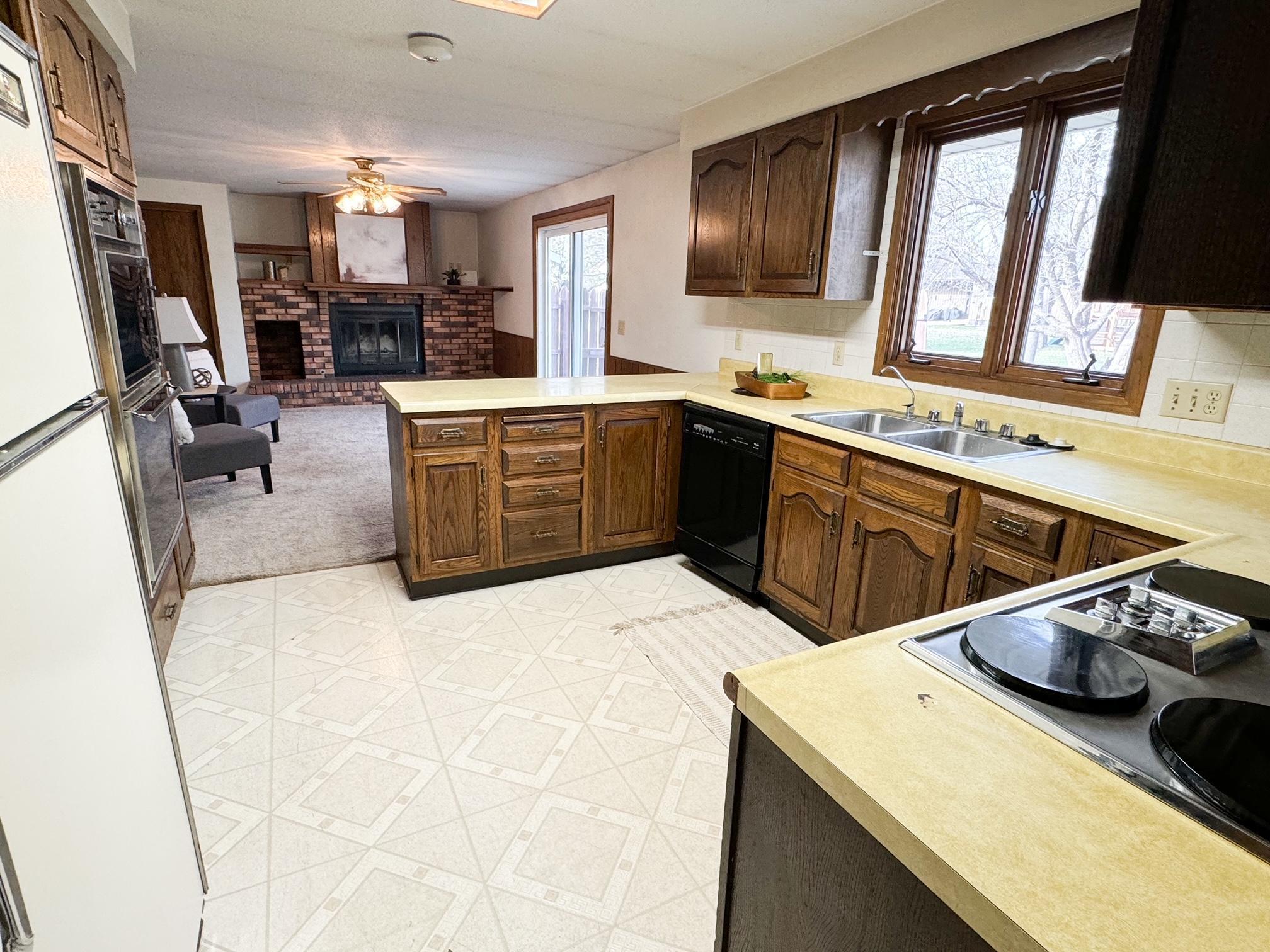 1280 Maplewood Drive