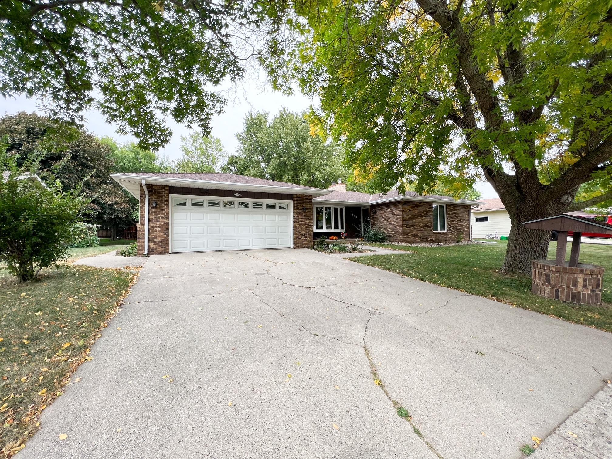 1280 Maplewood Drive