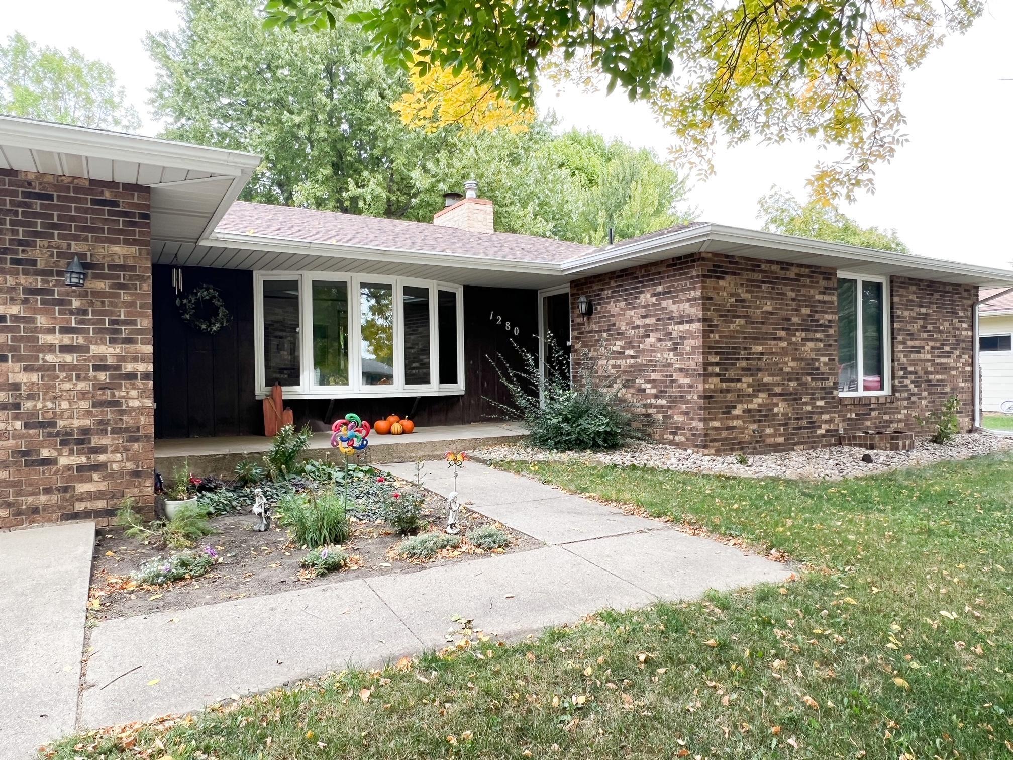 1280 Maplewood Drive