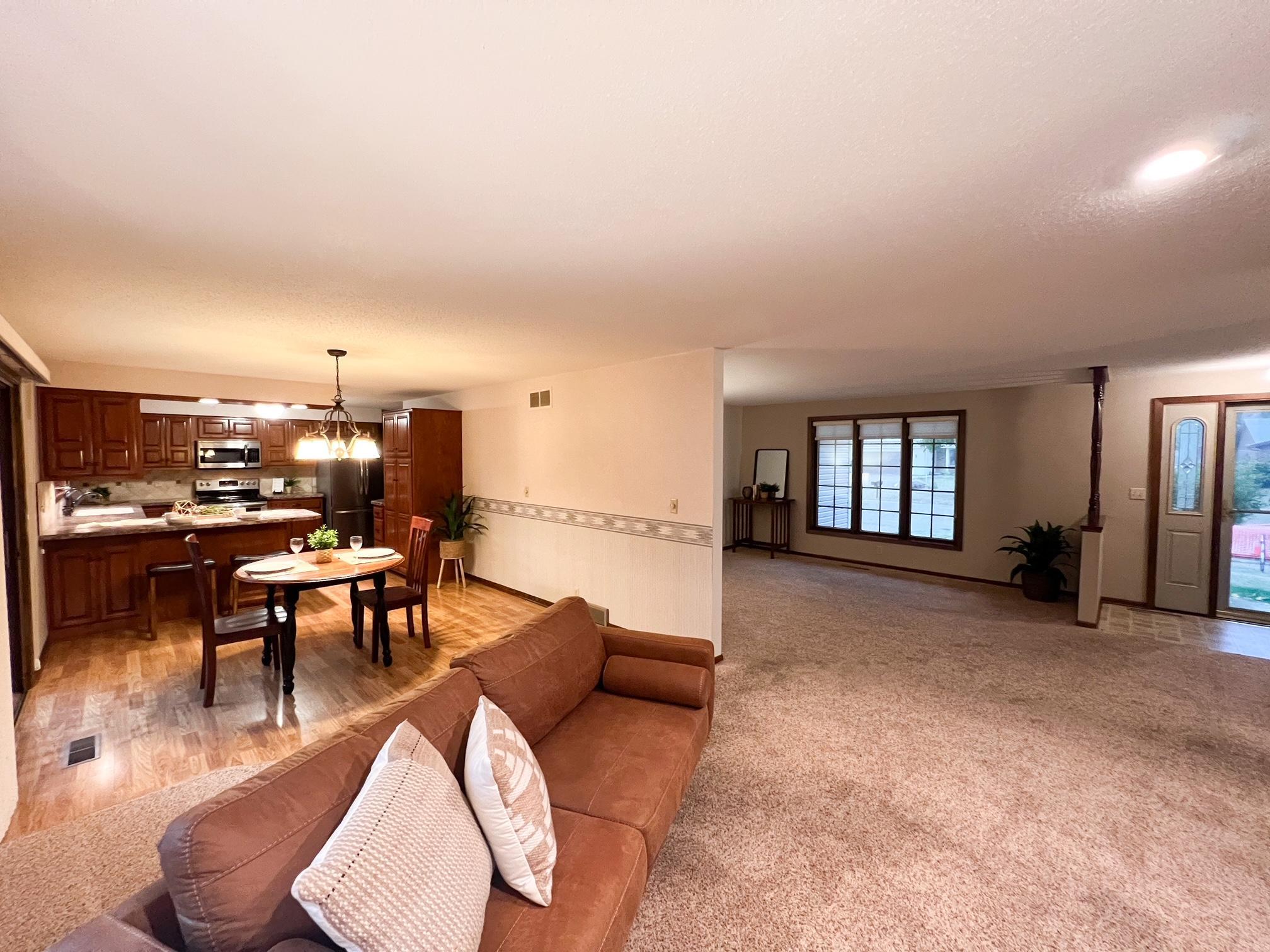 1233 Maplewood Drive