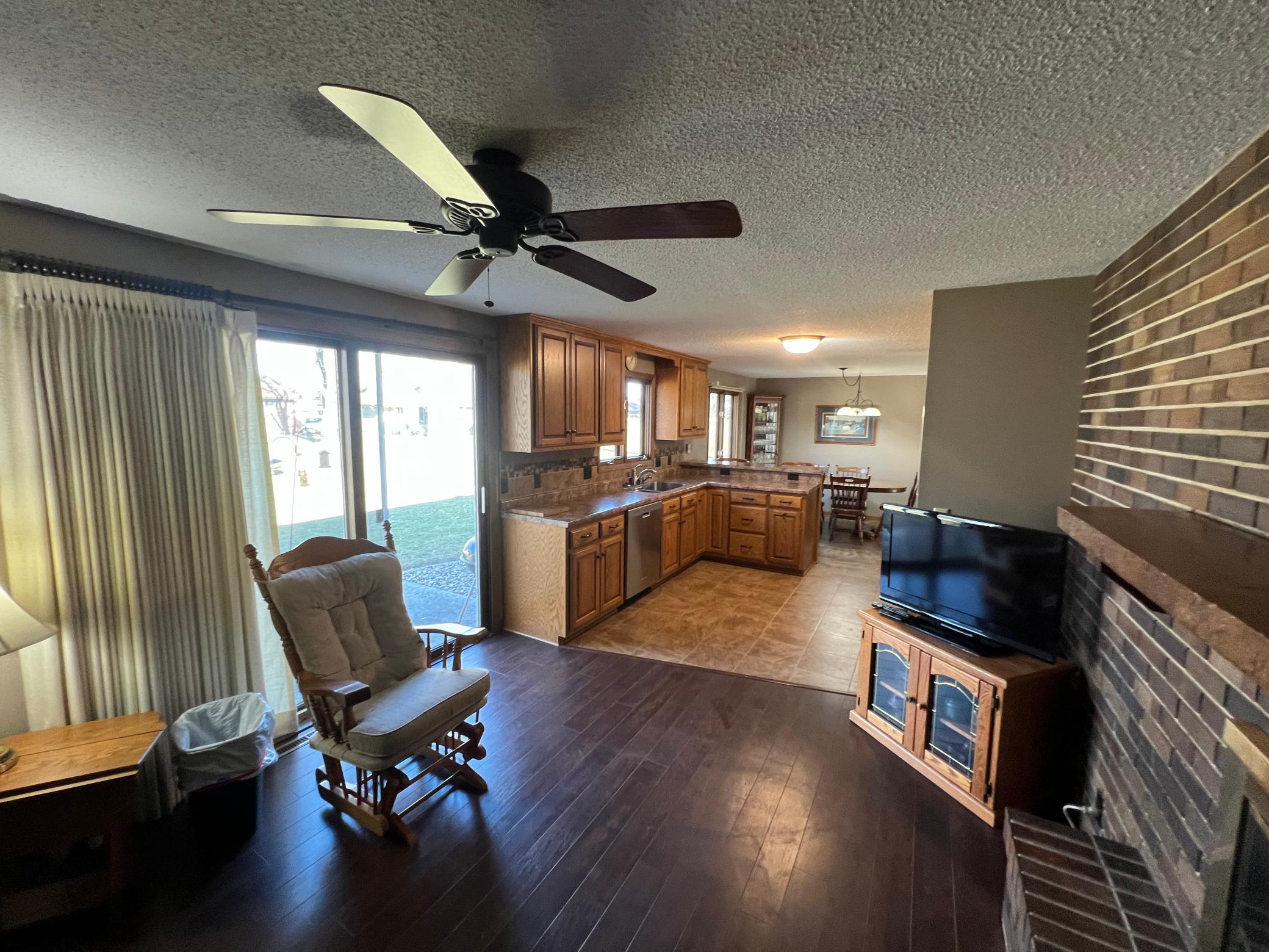 1200 Maplewood Drive
