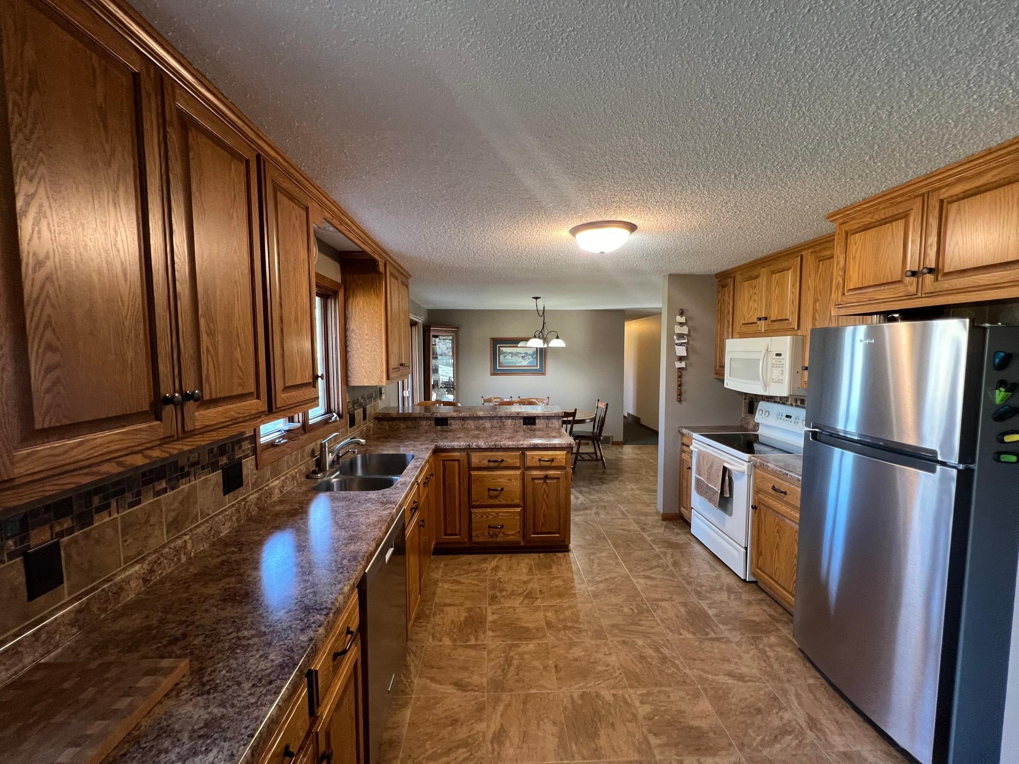 1200 Maplewood Drive