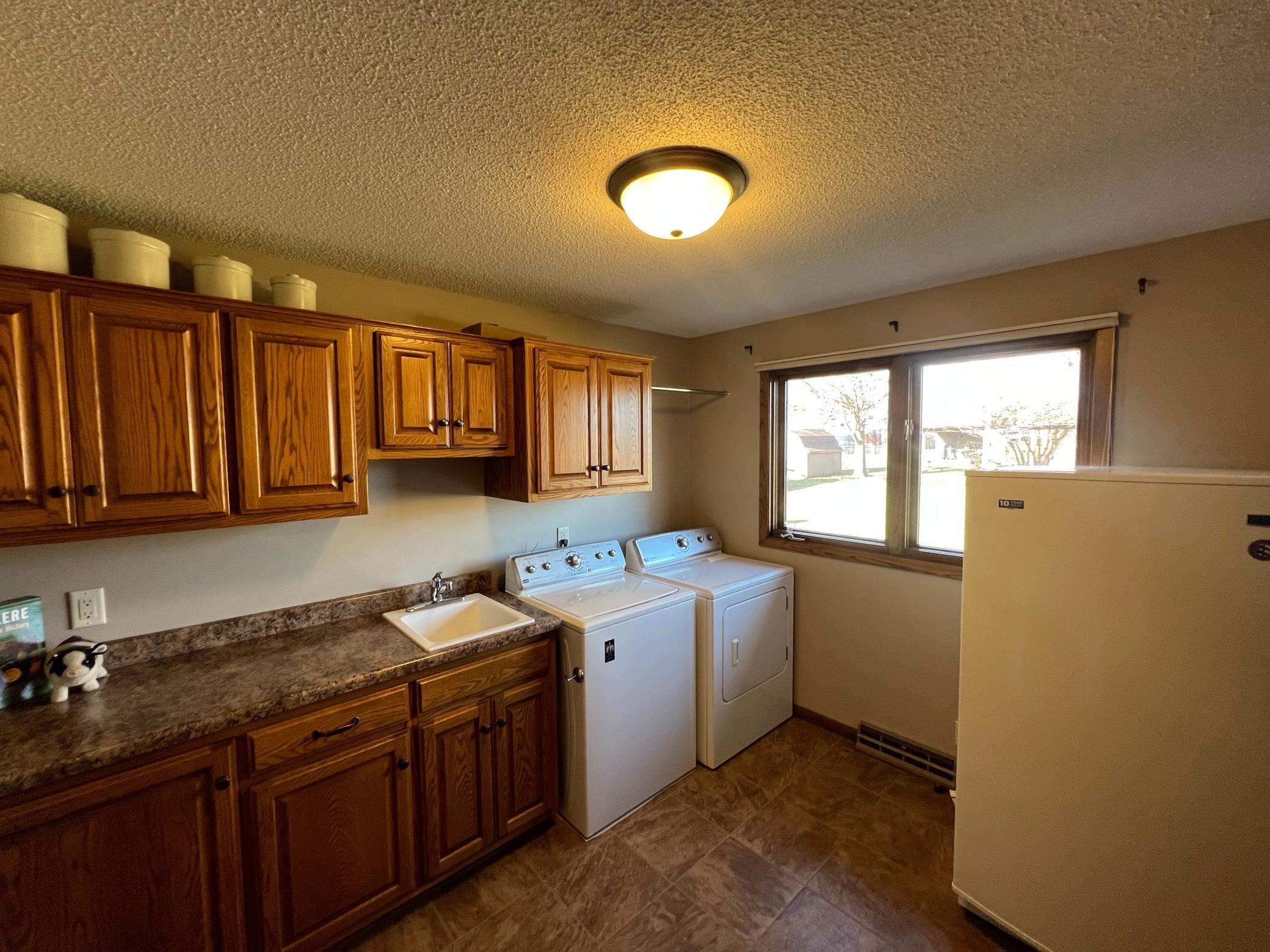 1200 Maplewood Drive