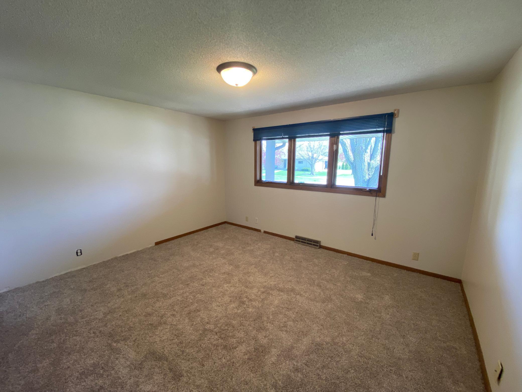 1200 Maplewood Drive