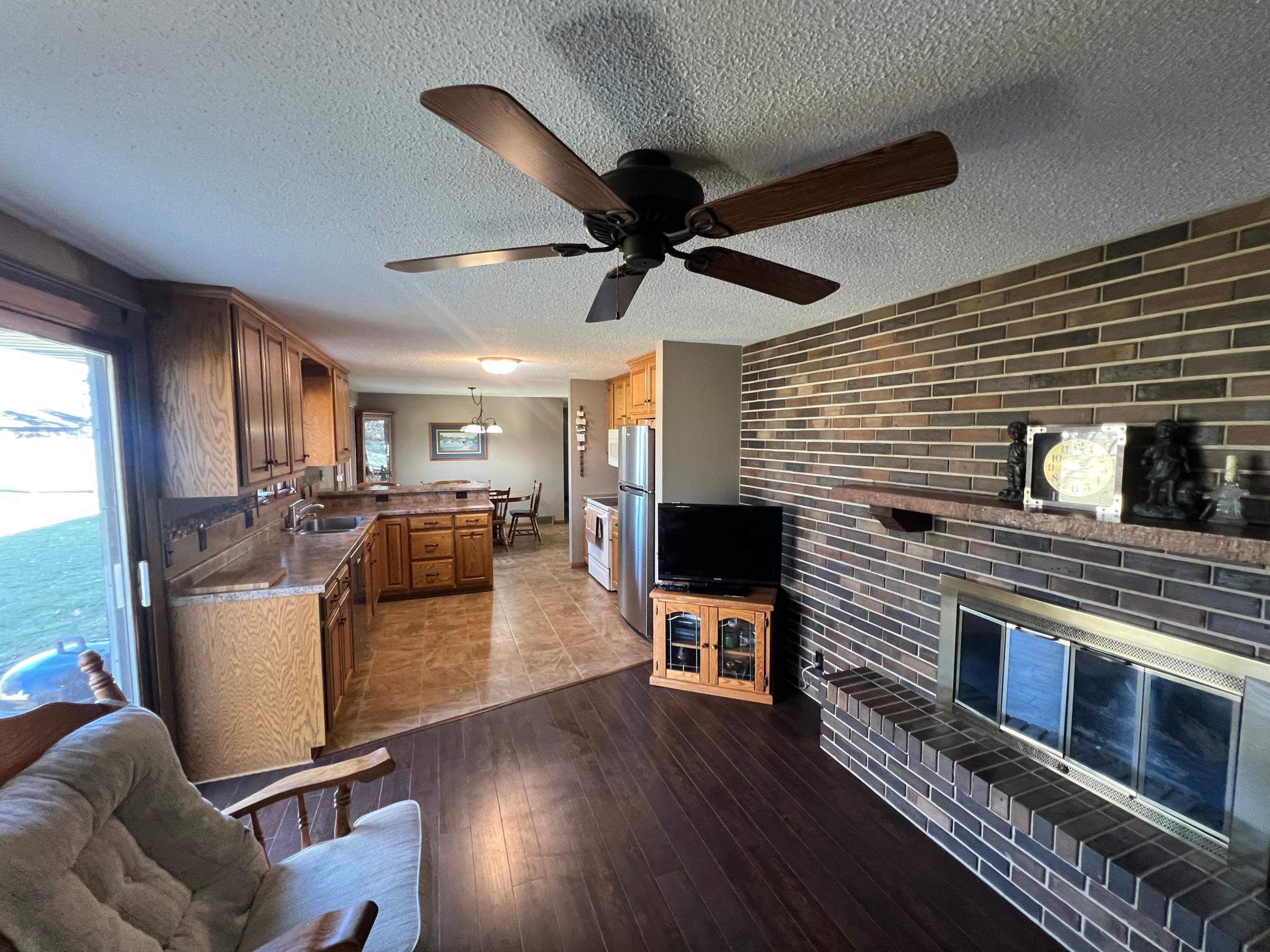 1200 Maplewood Drive