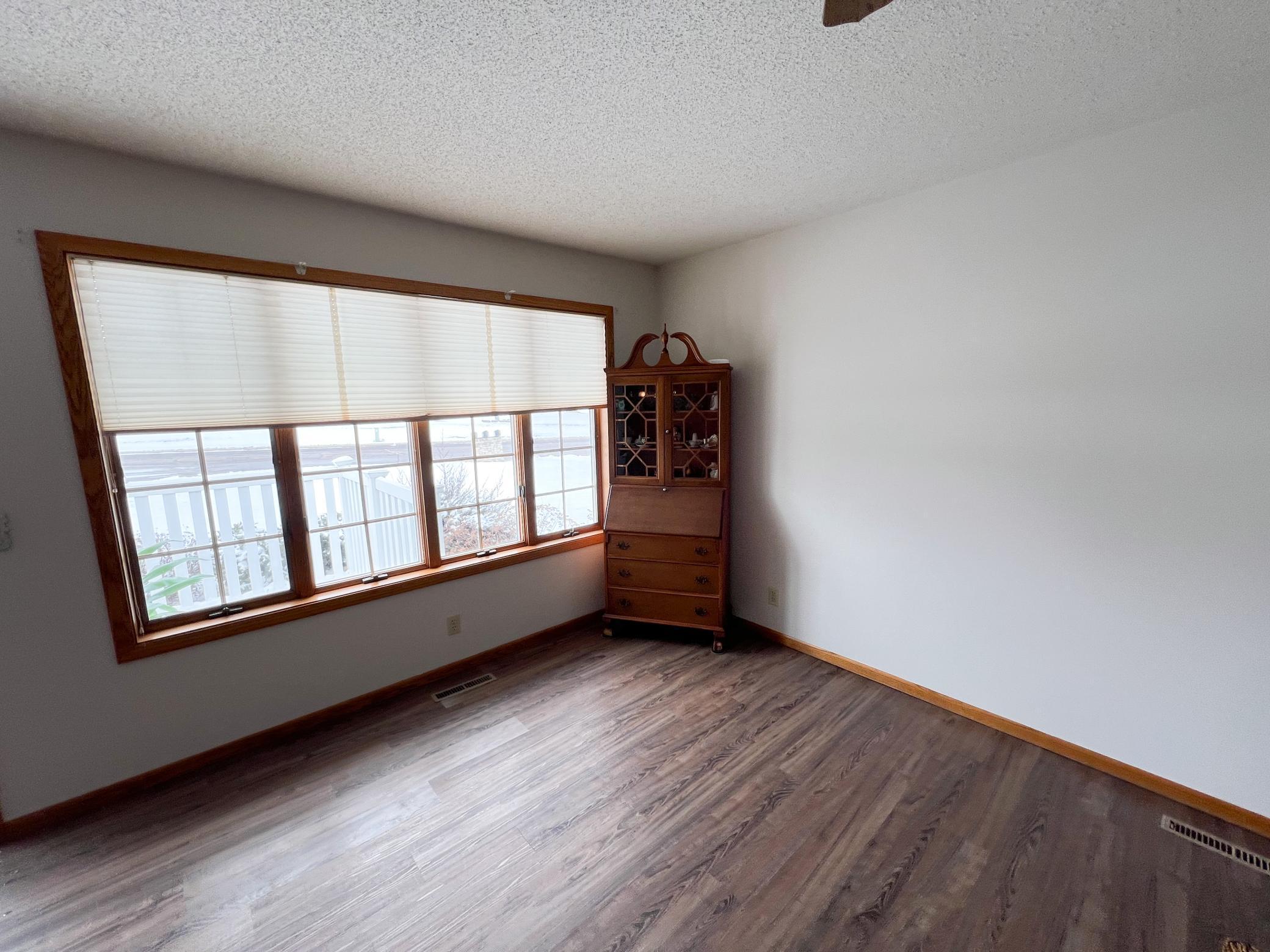 925 Liberty Drive Unit: 3