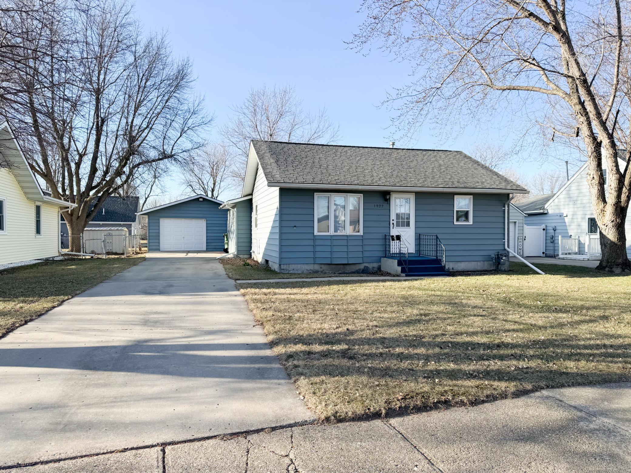 1922 Cedar Avenue