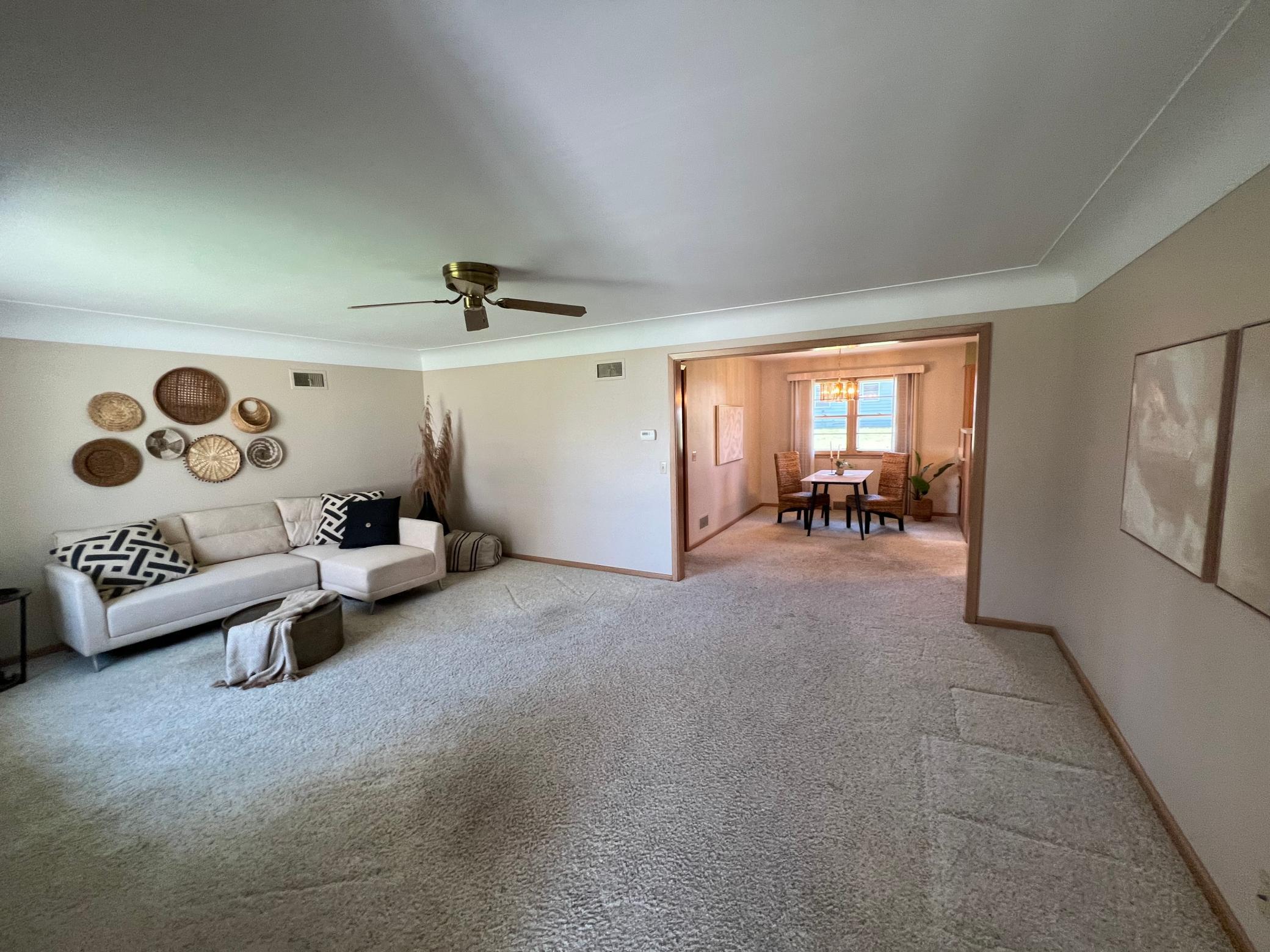217 Clary Street W
