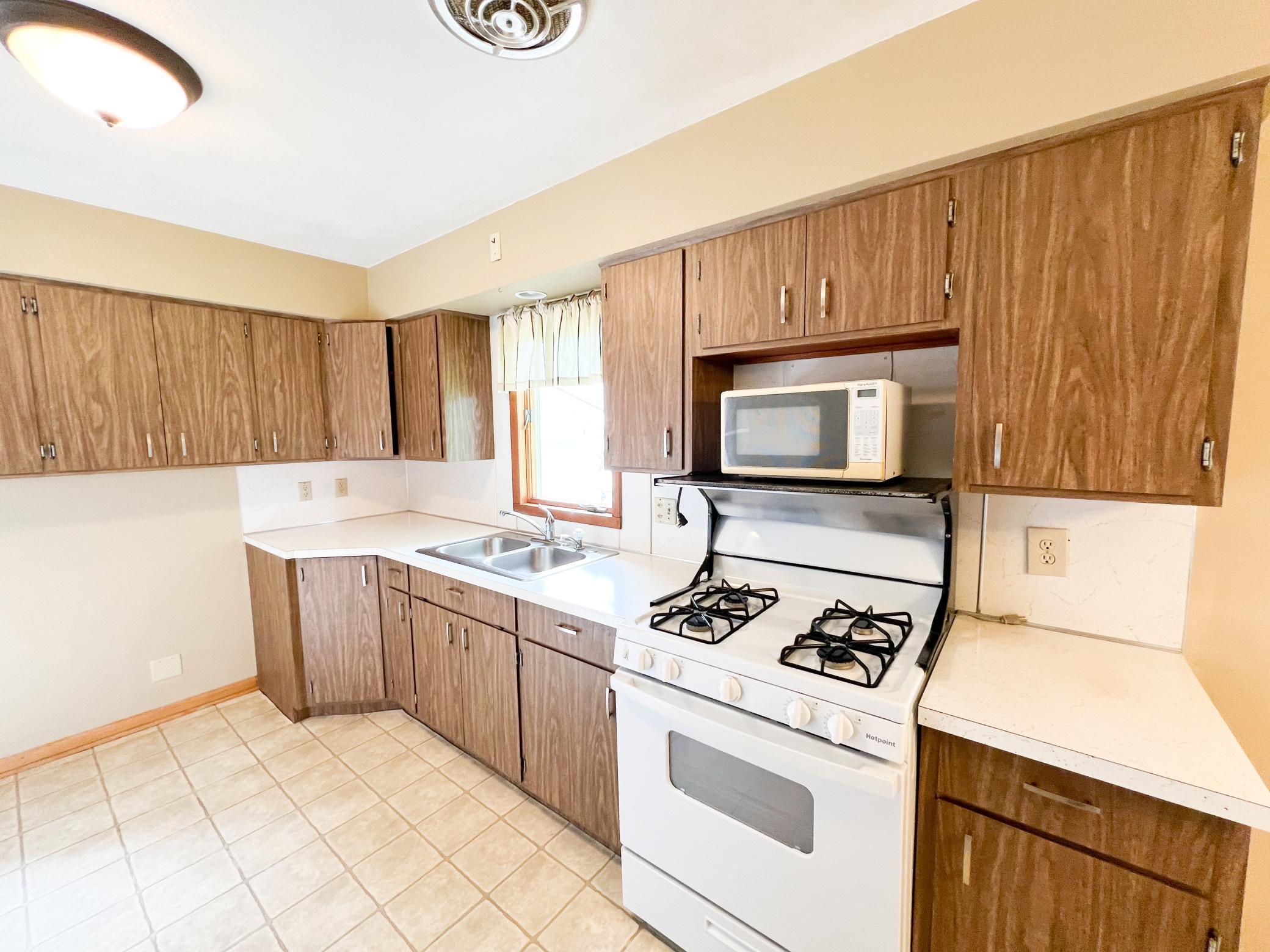 1623 Skyline Drive