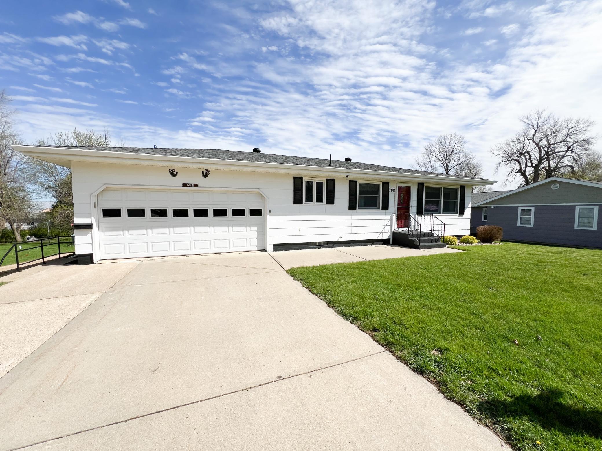 208 E 2nd Street