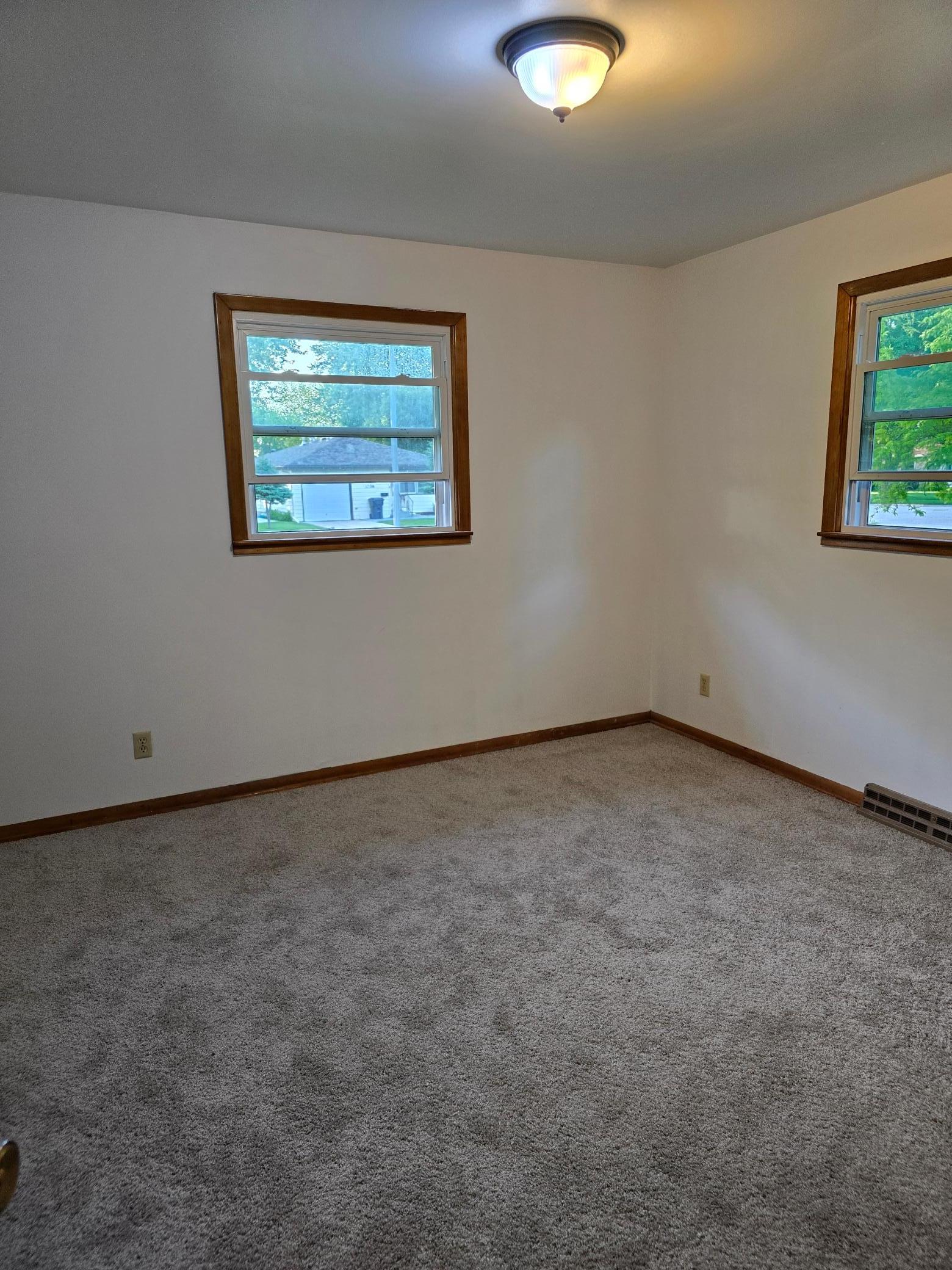 1709 Bantom Place