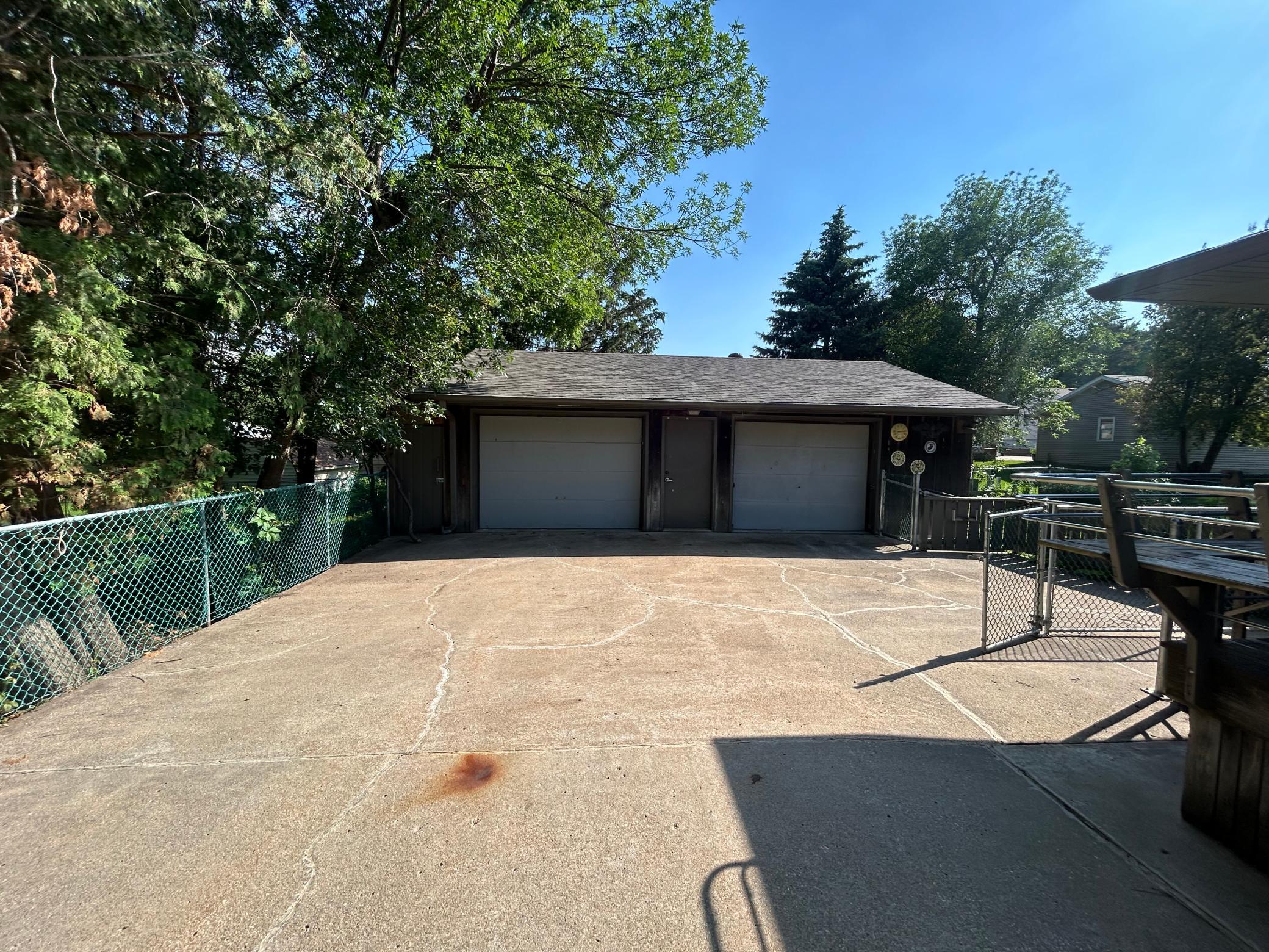 354 Lakehill Drive