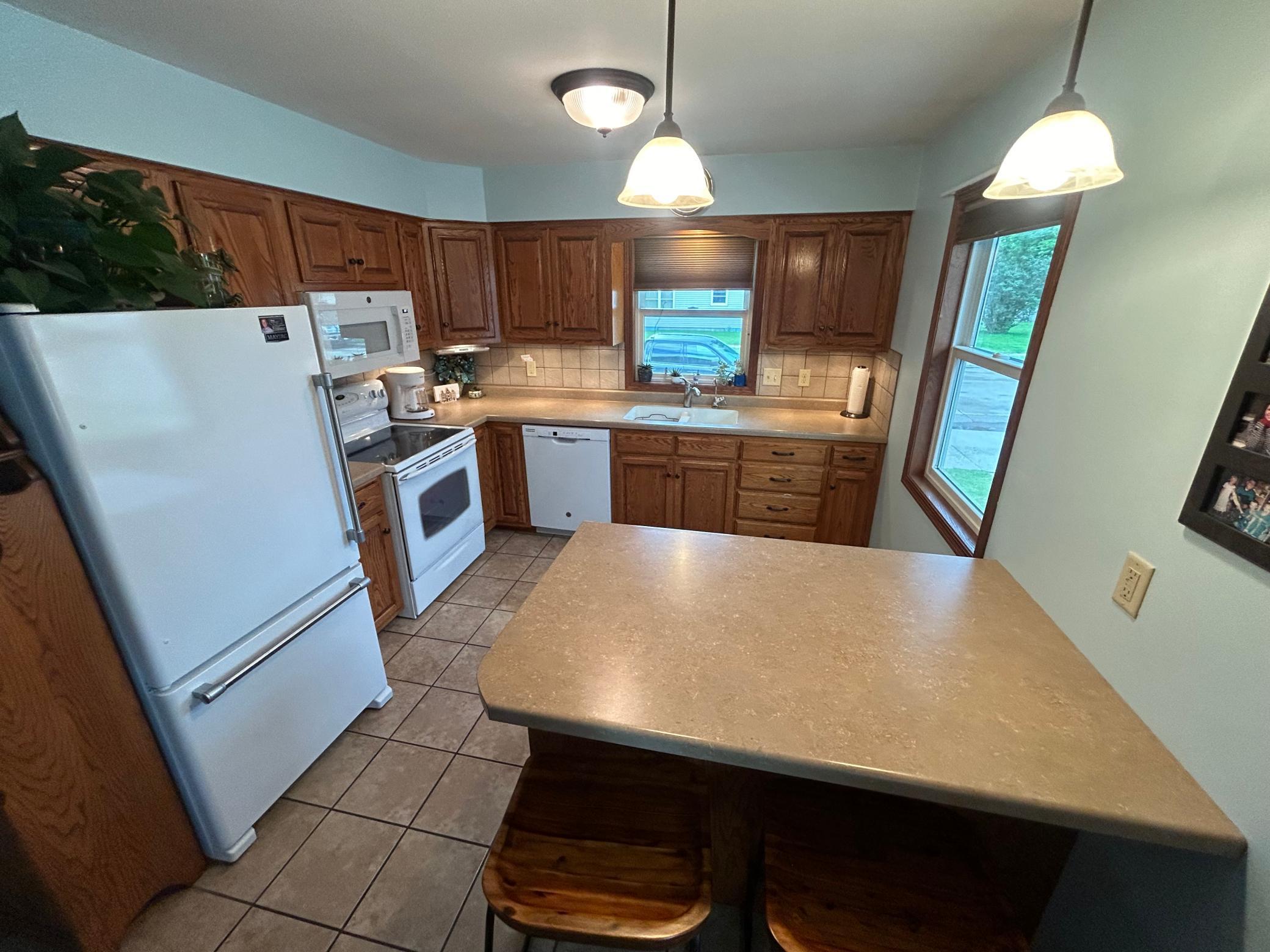 1205 Diagonal Road