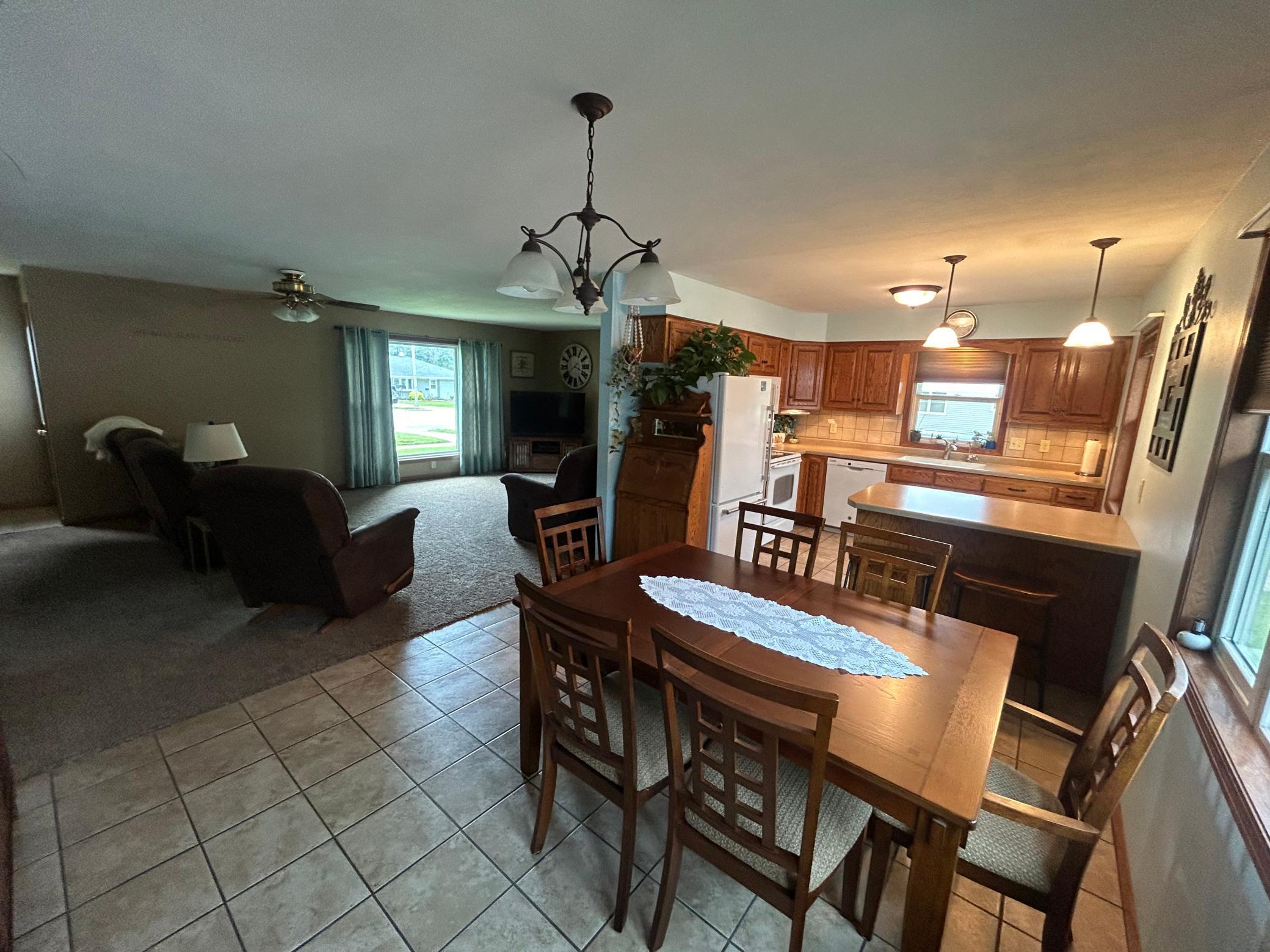 1205 Diagonal Road