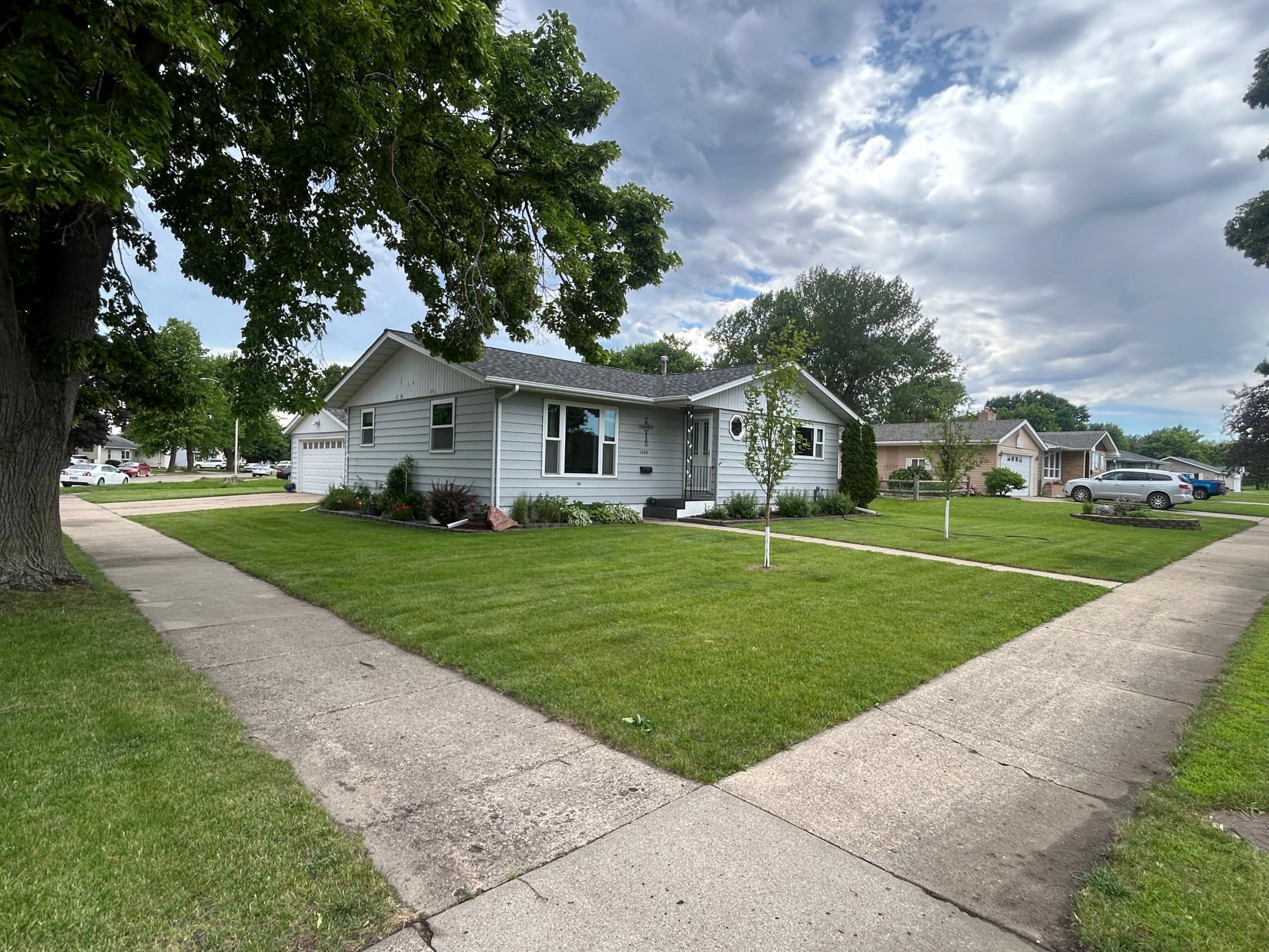 1205 Diagonal Road