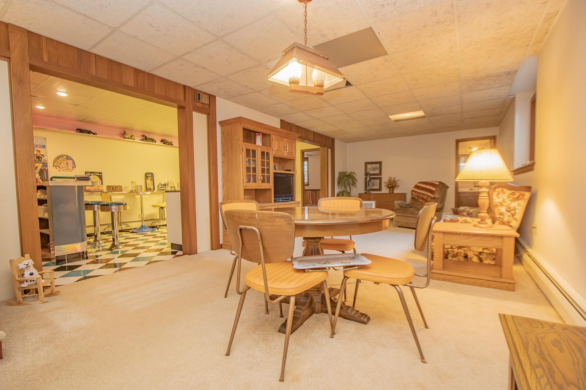 1604 Johnson Lane
